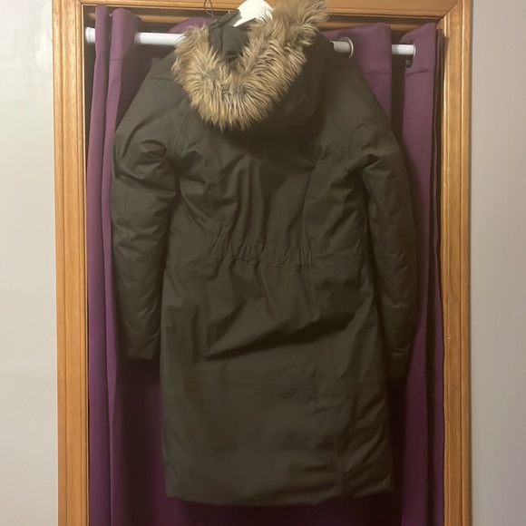 A north face winter coat - Picture 4 of 4